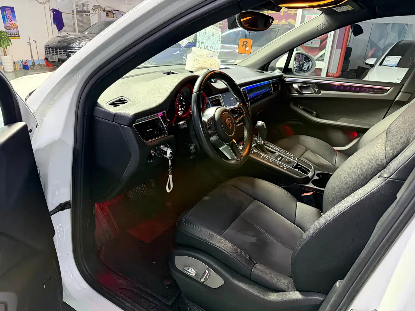 Porsche Macan 2017 Macan 2.0T фото 29