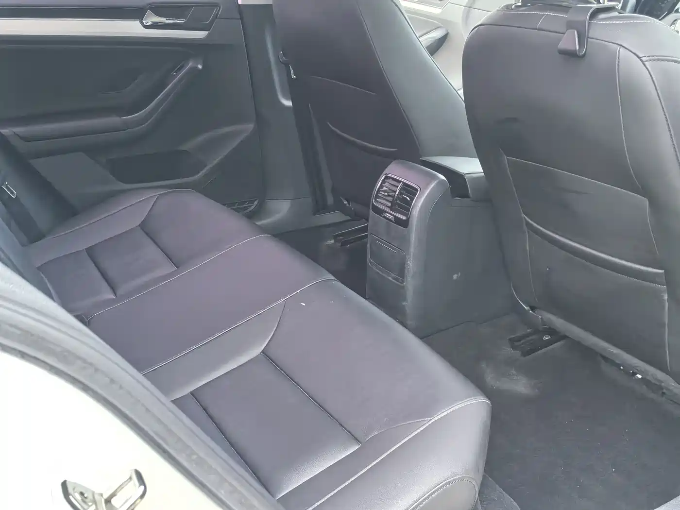 Volkswagen Sagitar 2018 280TSI DSG Spark Edition фото 11