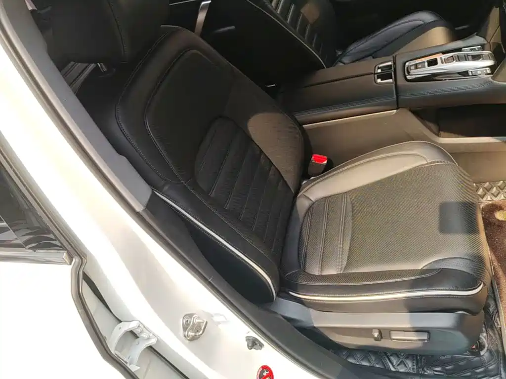 Honda UR-V 2018 2017 370TURBO 2WD Premium Edition China V