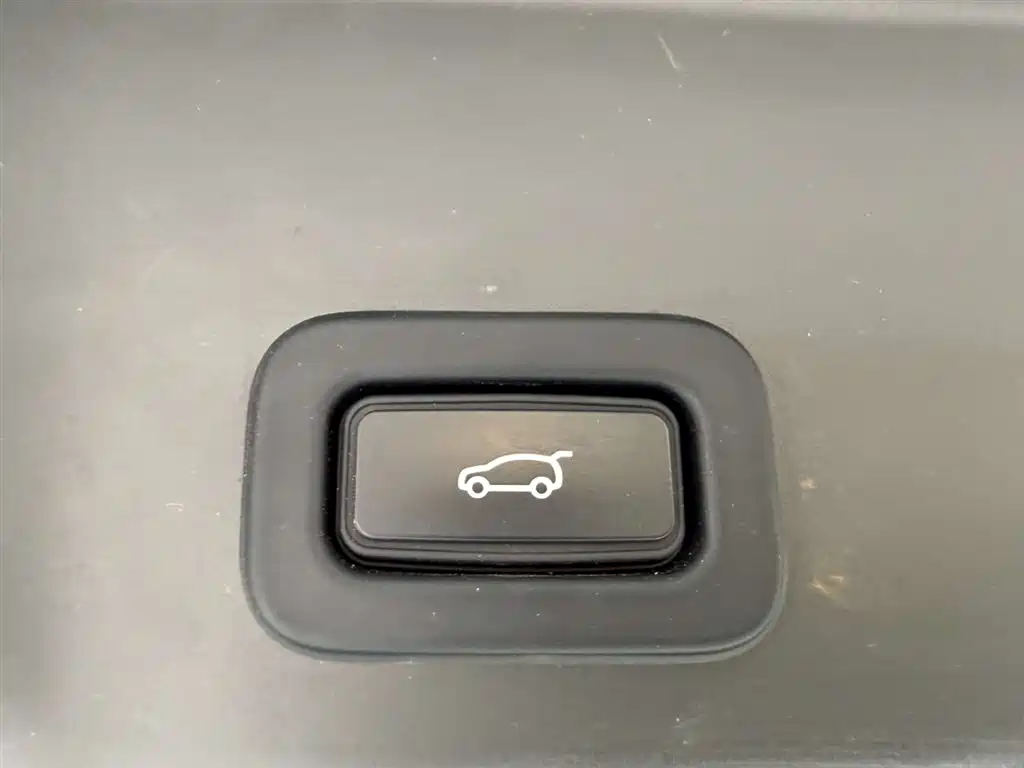 Land Rover Range Rover Evoque 2022 Facelift Range Rover Evoque L 249PS R-Dynamic Luxury фото 27
