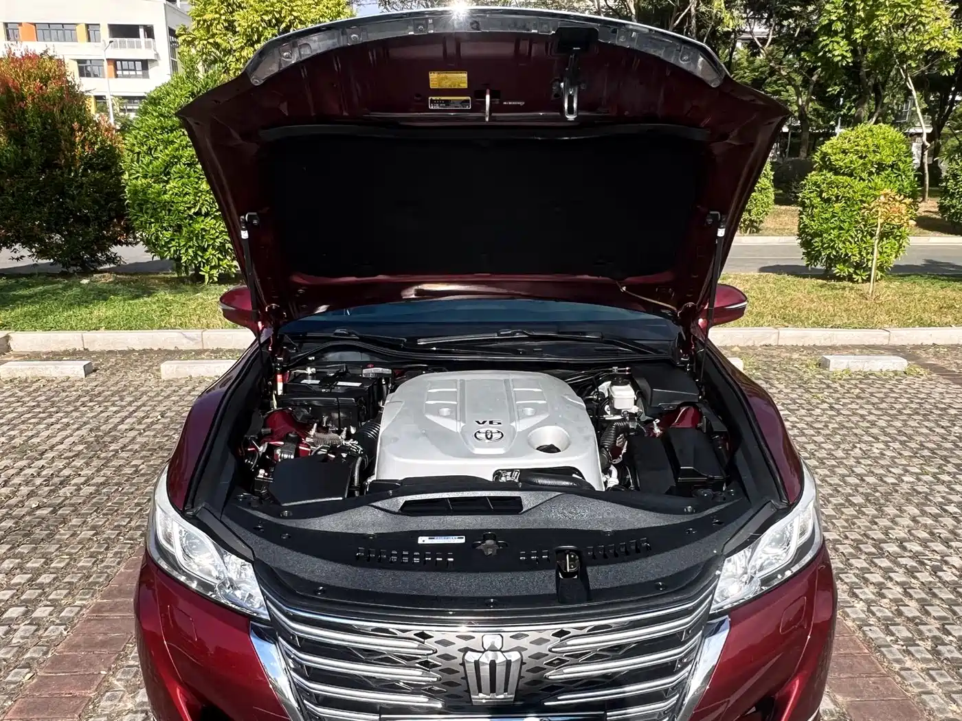 Toyota Crown 2015 2.5L Fashion Limited Edition фото 17