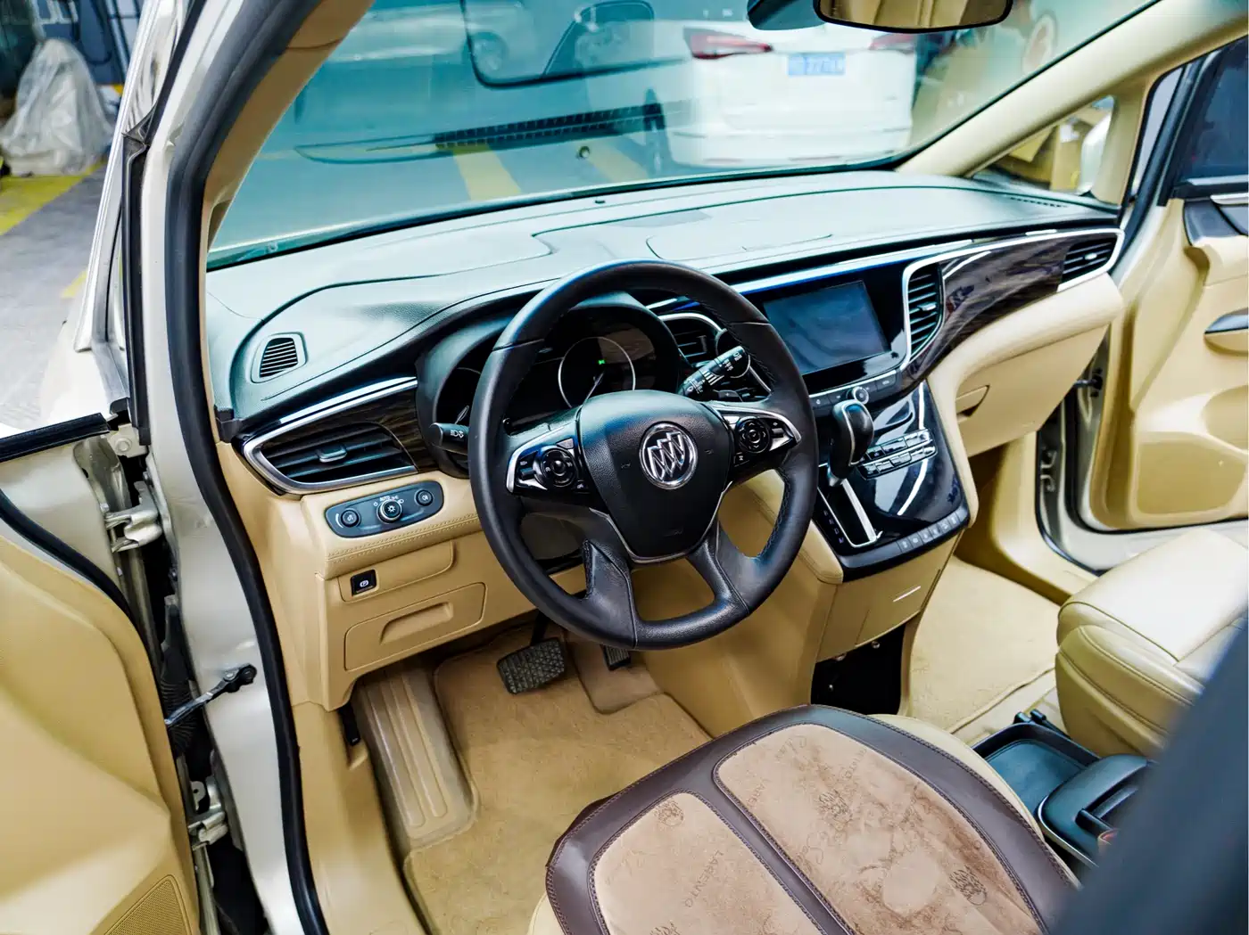 Buick GL8 2018 ES 28T Luxury Type China VI фото 8