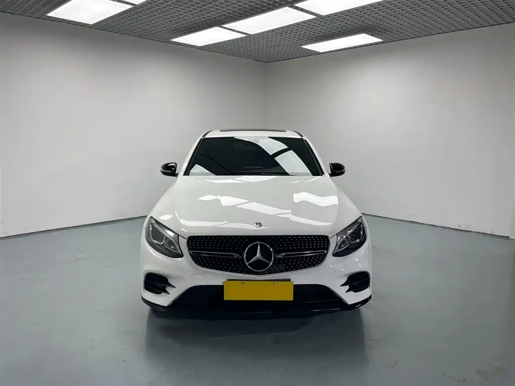 Mercedes-Benz GLC Coupe 2017 GLC 200 4MATIC Coupe SUV фото 2
