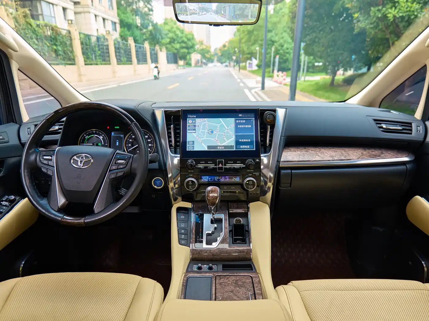 Toyota Vellfire 2021 Crown Hybrid 2.5L HV Supreme Edition фото 12