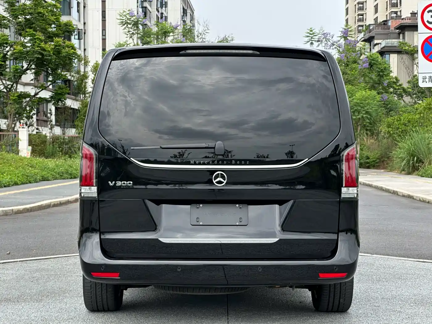 2025 Mercedes-Benz V-Class