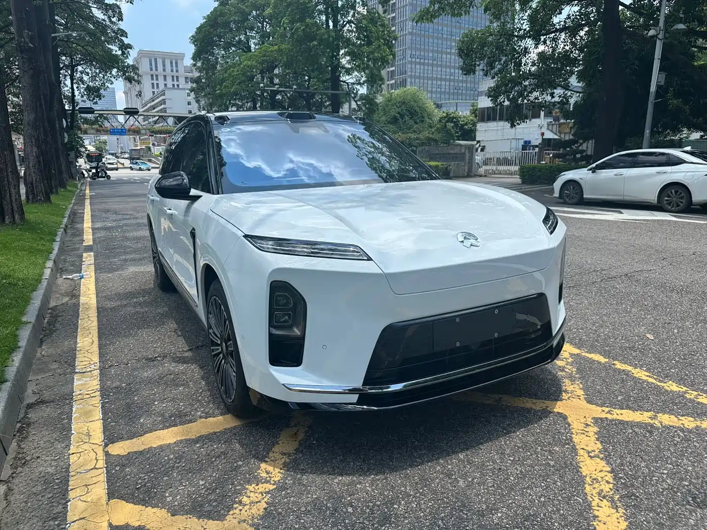 NIO ES8 2026 2025 Model 6-Seat Executive Luxury Edition