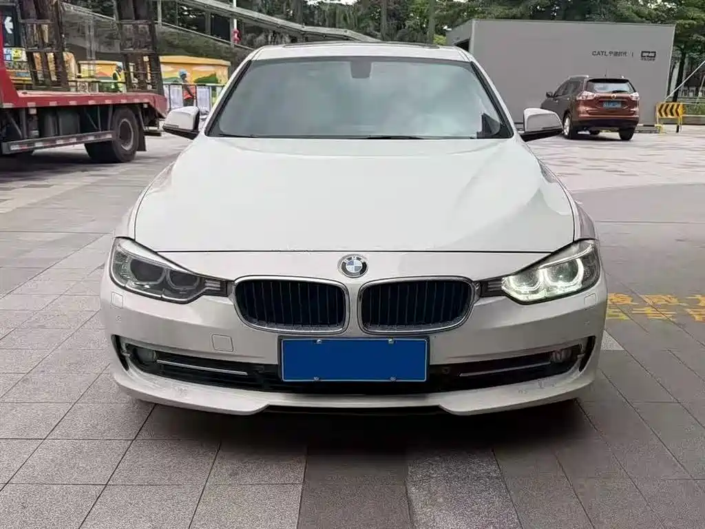 BMW 3 Series 2015 320Li Fashion фото 2