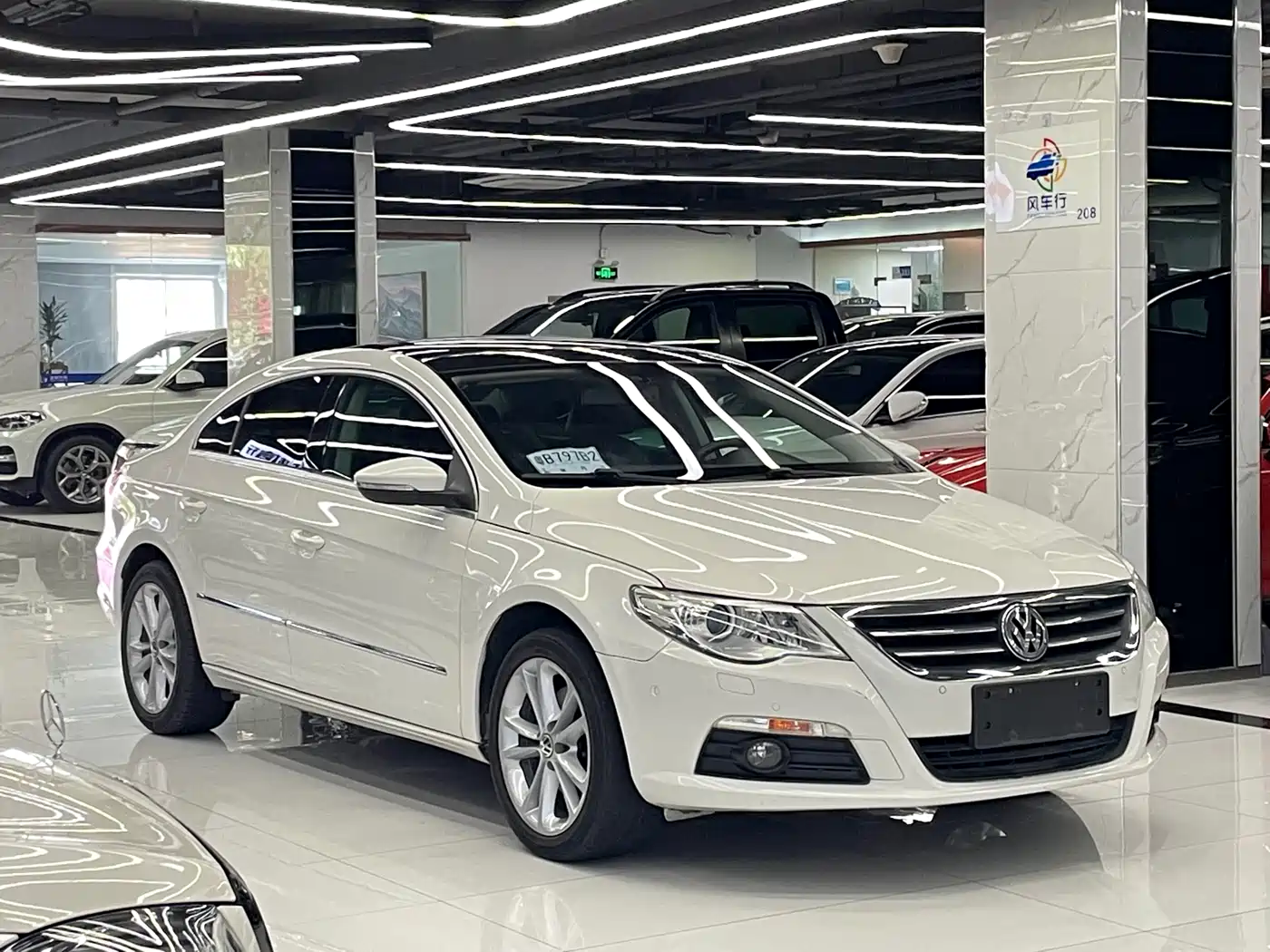 Volkswagen FAW-Volkswagen CC 2012 Model 2.0TSI Luxury фото 3