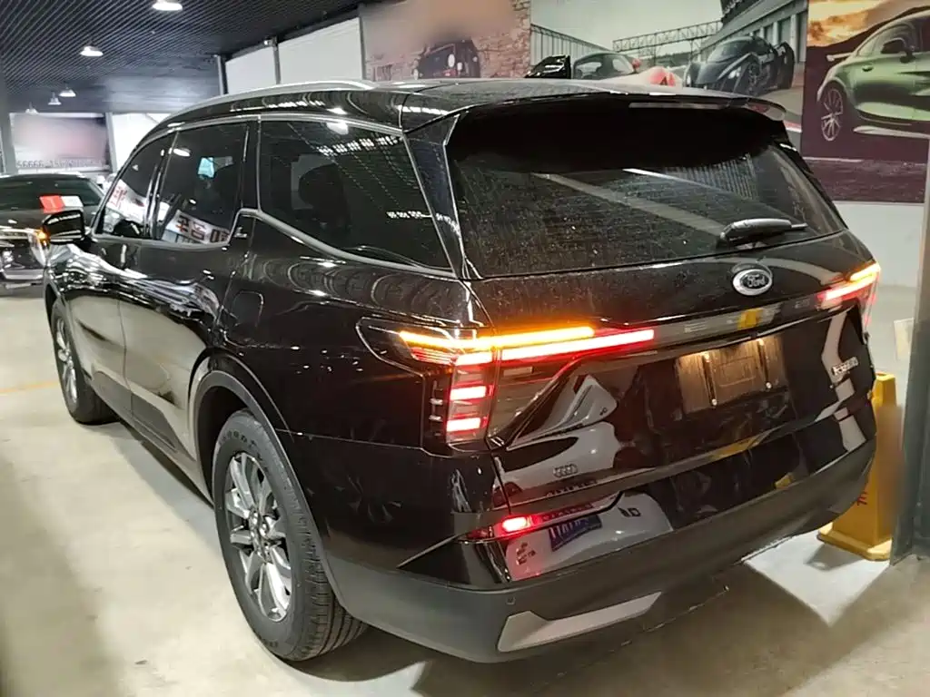 Ford Edge 2024 2023 Edge L 2.0T EcoBoost FWD 7-Seater Luxury