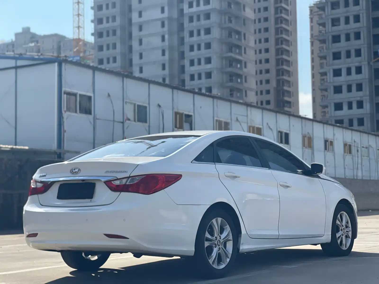 Photo 13 - Hyundai Sonata