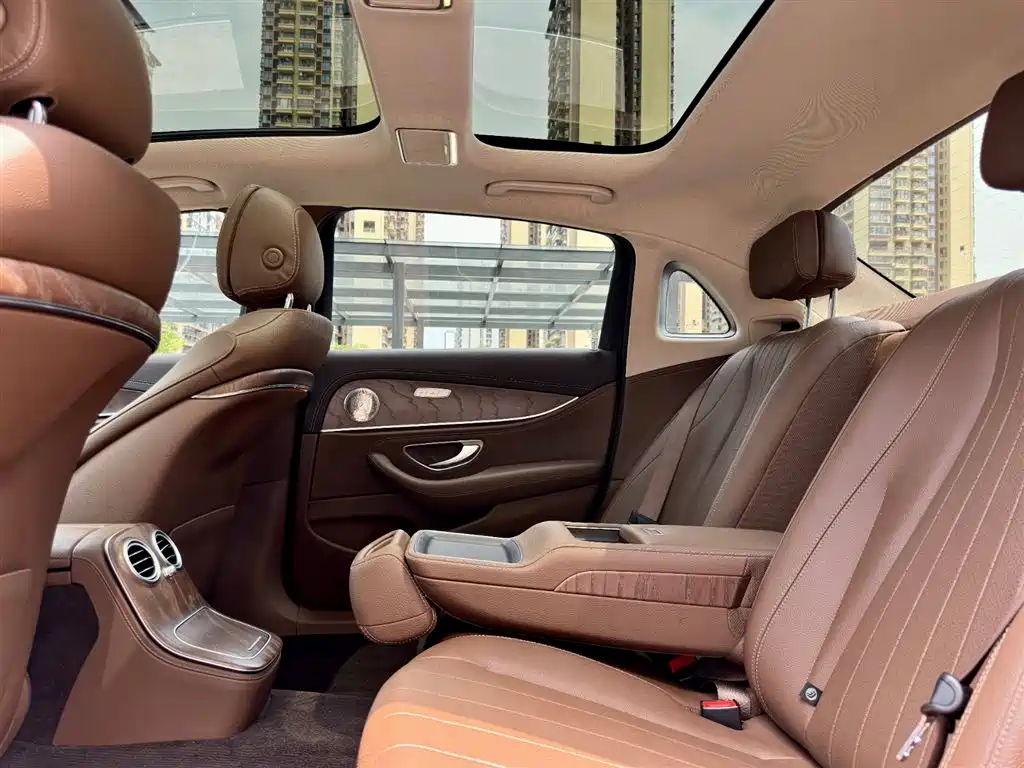 Mercedes-Benz E-Class 2021 E 300 L Fashion фото 14