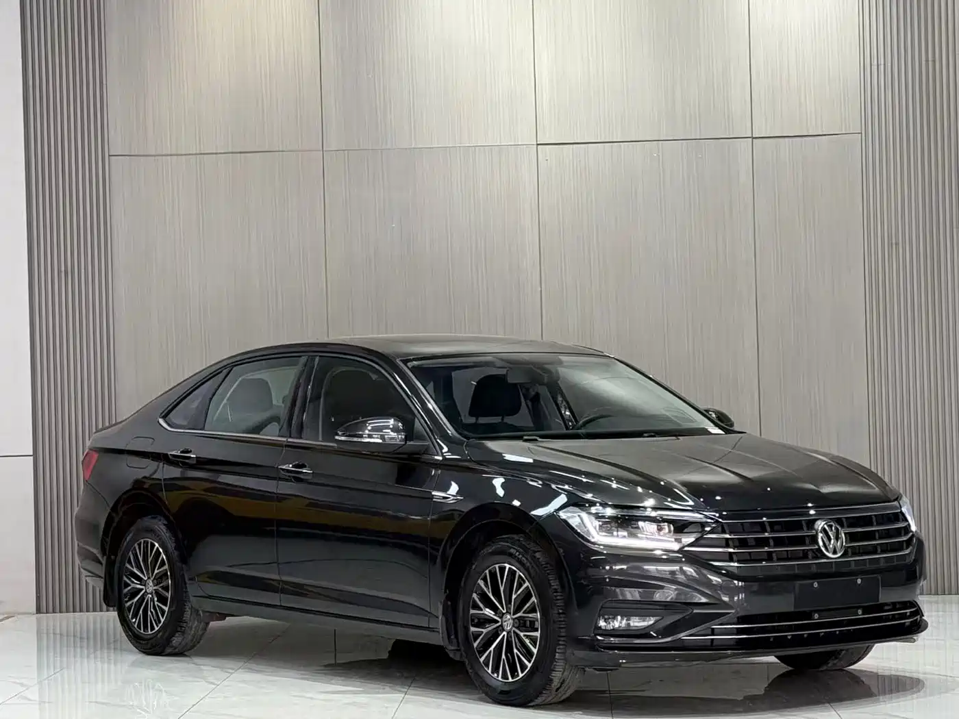 Volkswagen Sagitar 2021 280TSI DSG Surpassing Edition фото 3