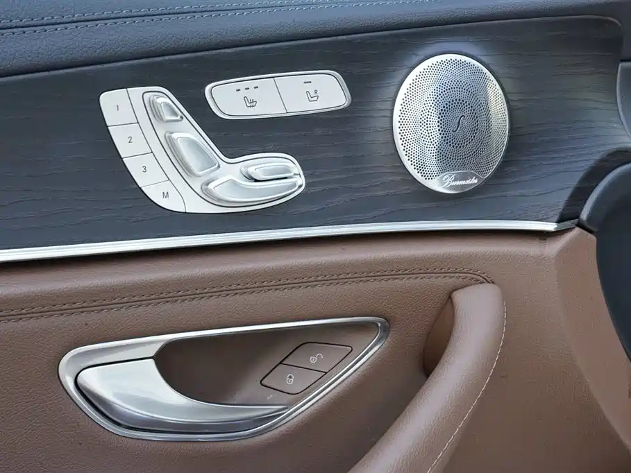 Mercedes-Benz E-Class 2020 E 300 L Sport Fashion Model фото 24