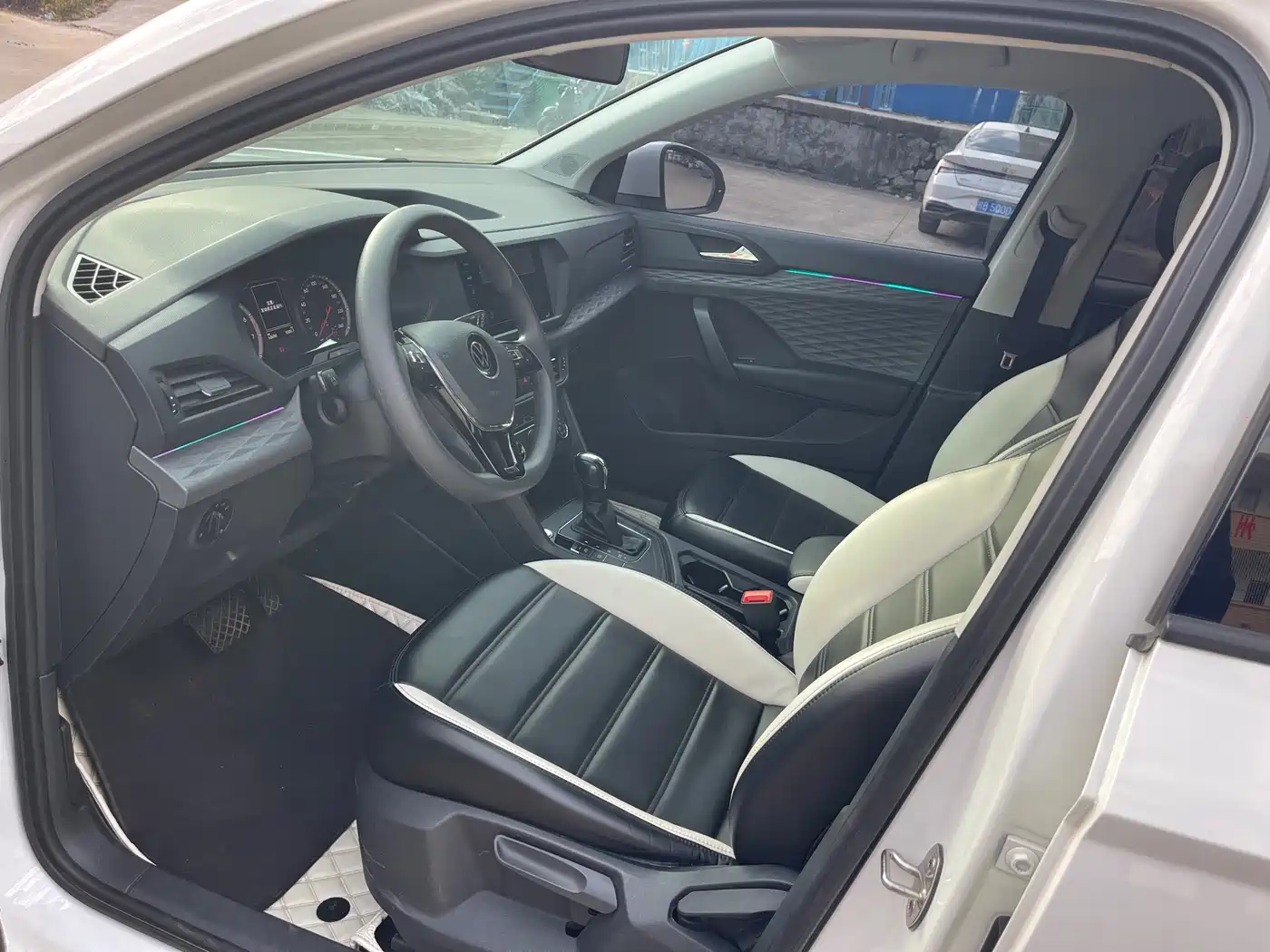 Volkswagen Tharu 2021 Model 280TSI 2WD Trend Edition фото 9