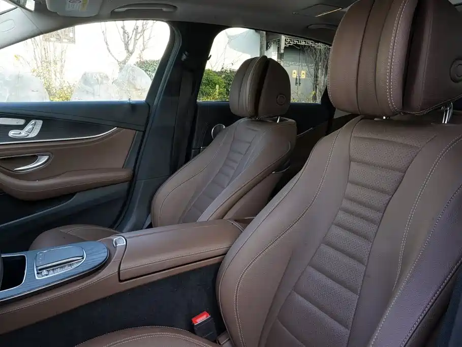 Mercedes-Benz E-Class 2020 E 300 L Sport Fashion Model фото 22