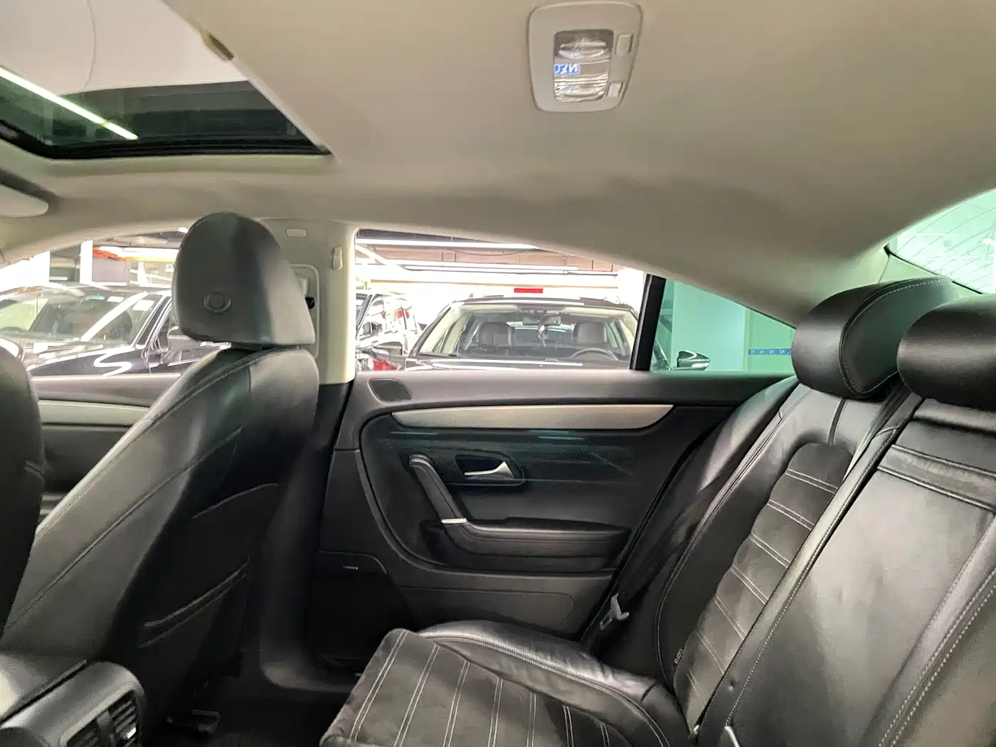Volkswagen FAW-Volkswagen CC 2012 Model 2.0TSI Luxury фото 34