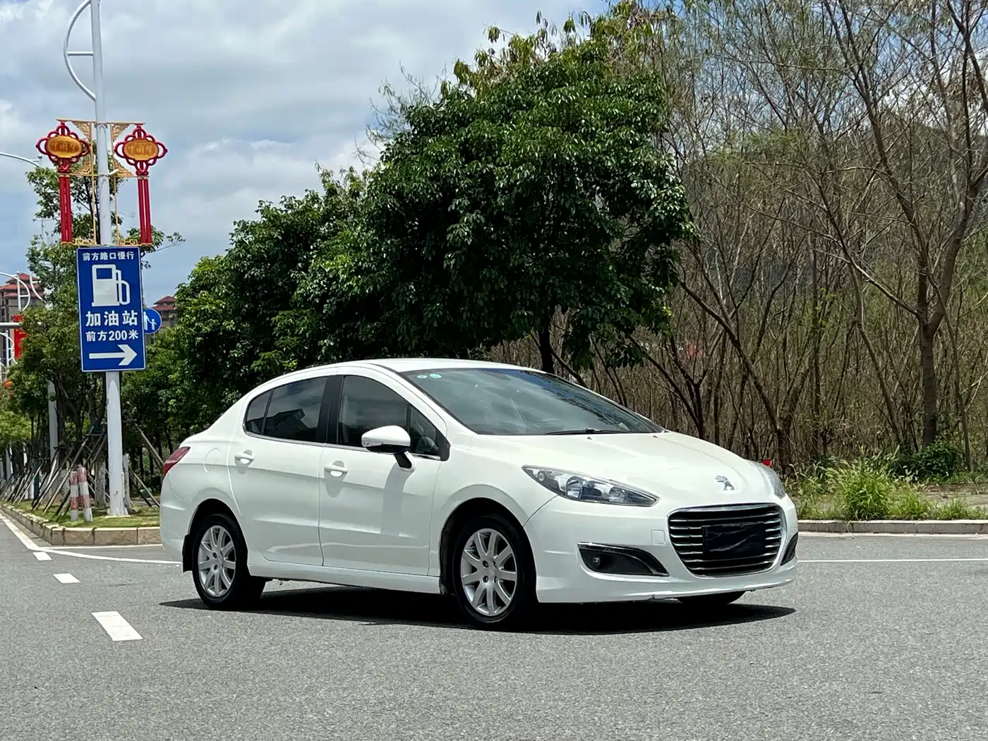 Peugeot 308 2013 Model 1.6L Automatic Trend Style фото 3