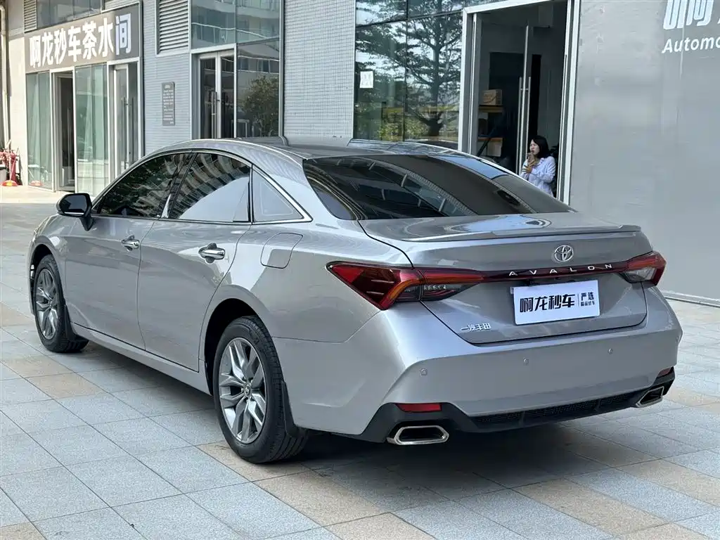 Toyota Avalon 2021 2.5L Luxury Edition фото 8