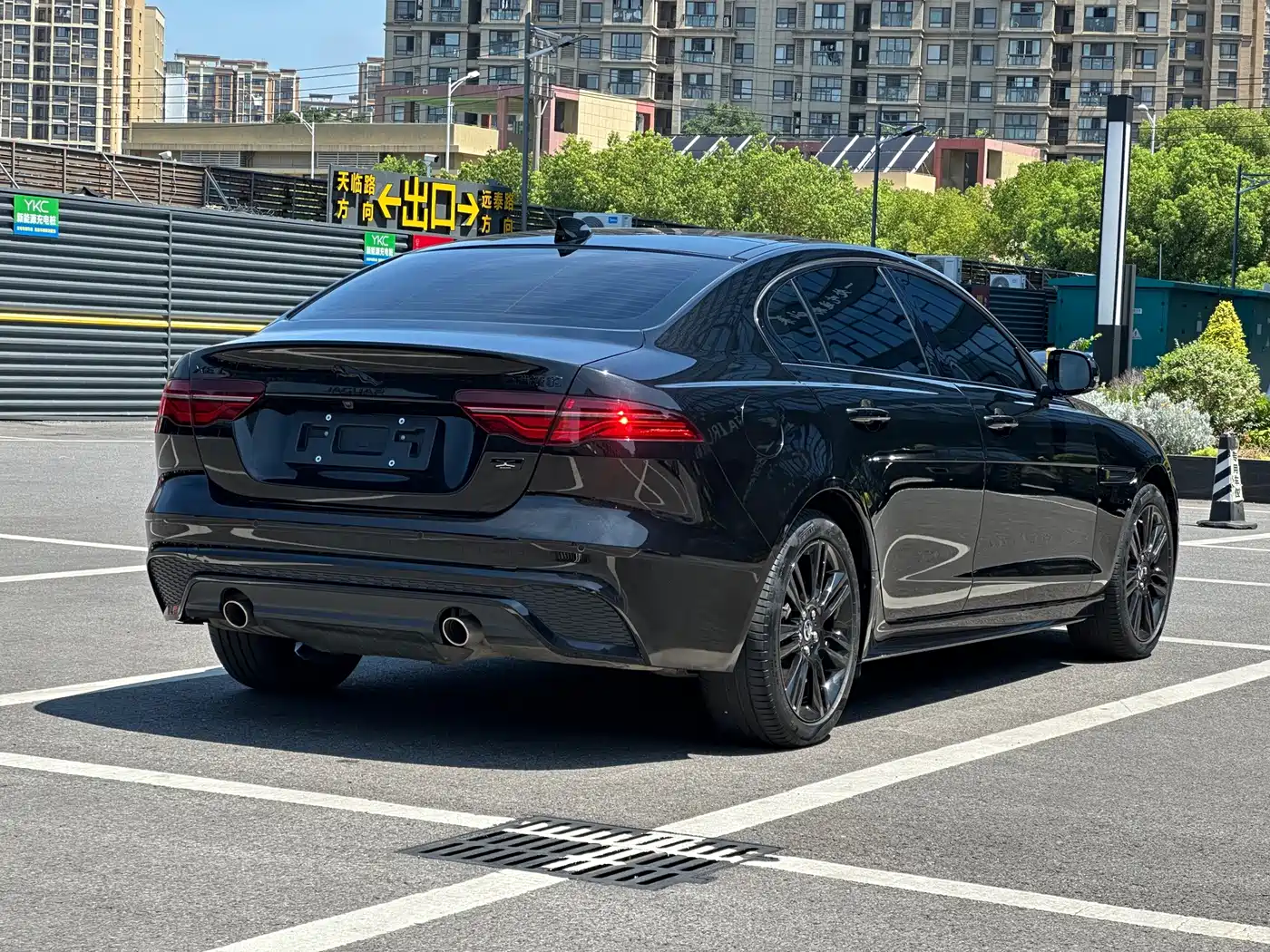 Jaguar XEL 2025 2025 2.0T 250PS R-DYNAMIC 90th Anniversary Edition