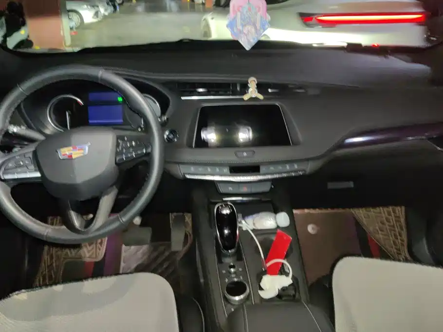 Cadillac XT4 2022 2022 28T FWD Style