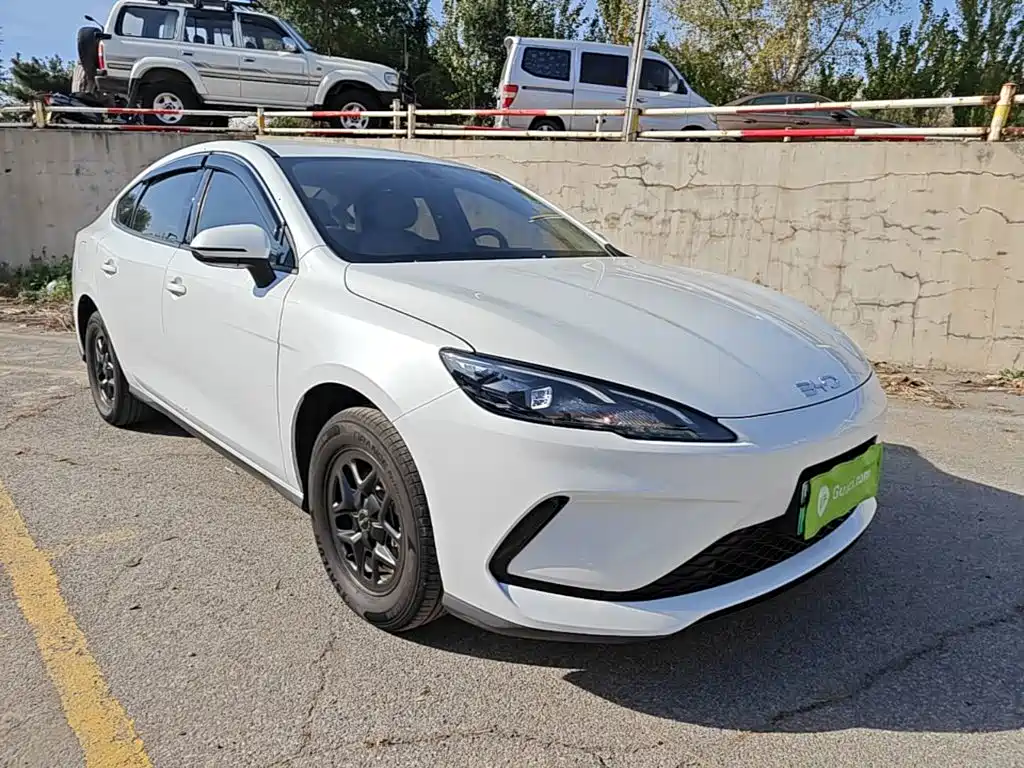 صورة 4 - BYD Seal 05