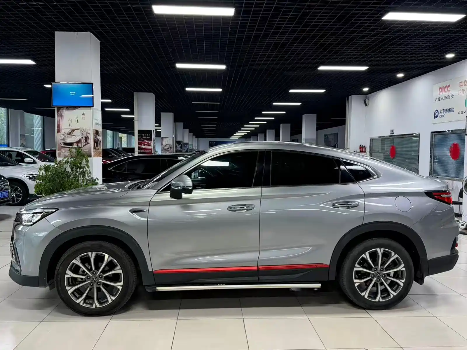 صورة 3 - Changan CS85