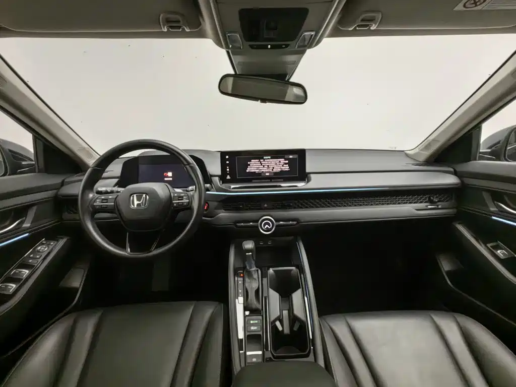 Photo 5 - Honda Accord