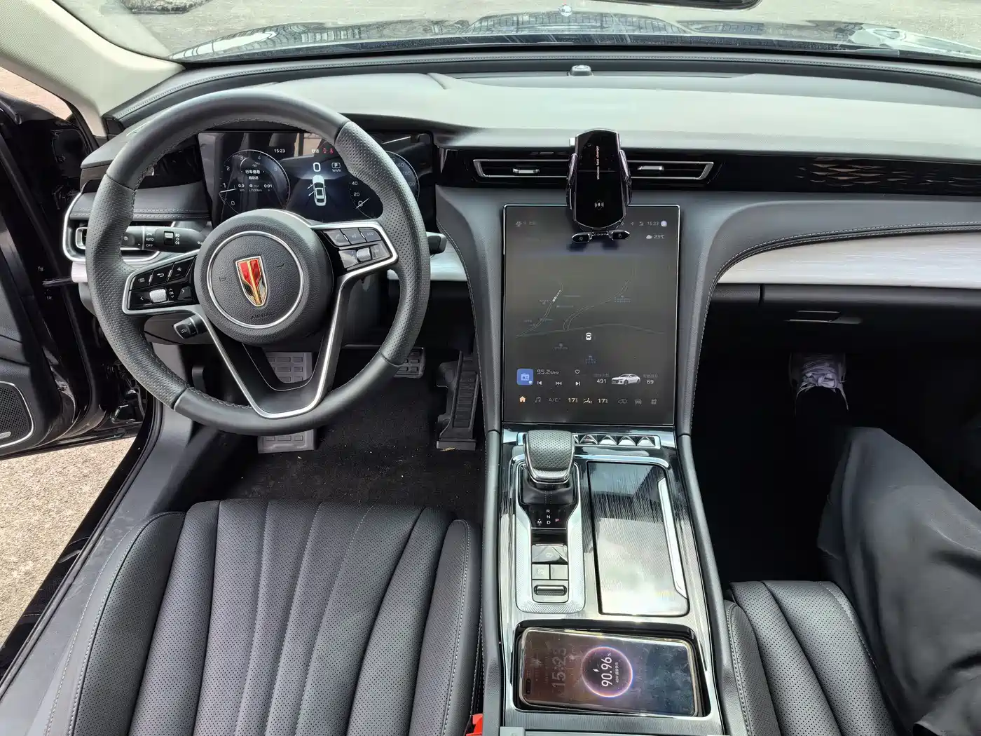 Hongqi H5 2024 2.0T Automatic Smart Connect Flag Smooth Edition фото 7