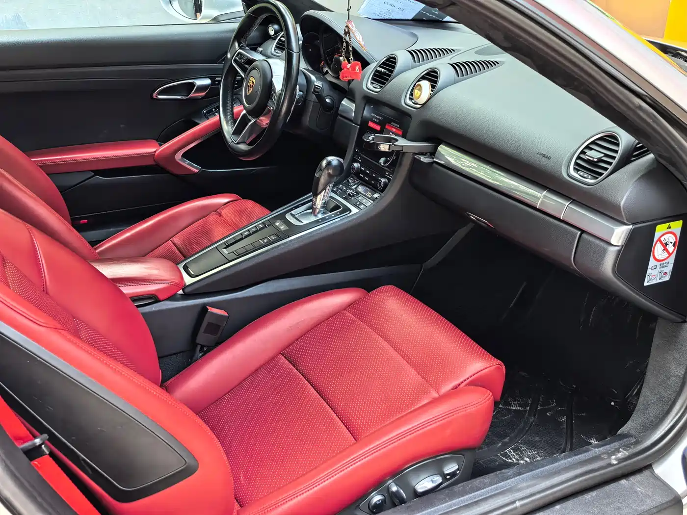 Porsche 718 2018 Cayman 2.0T фото 8