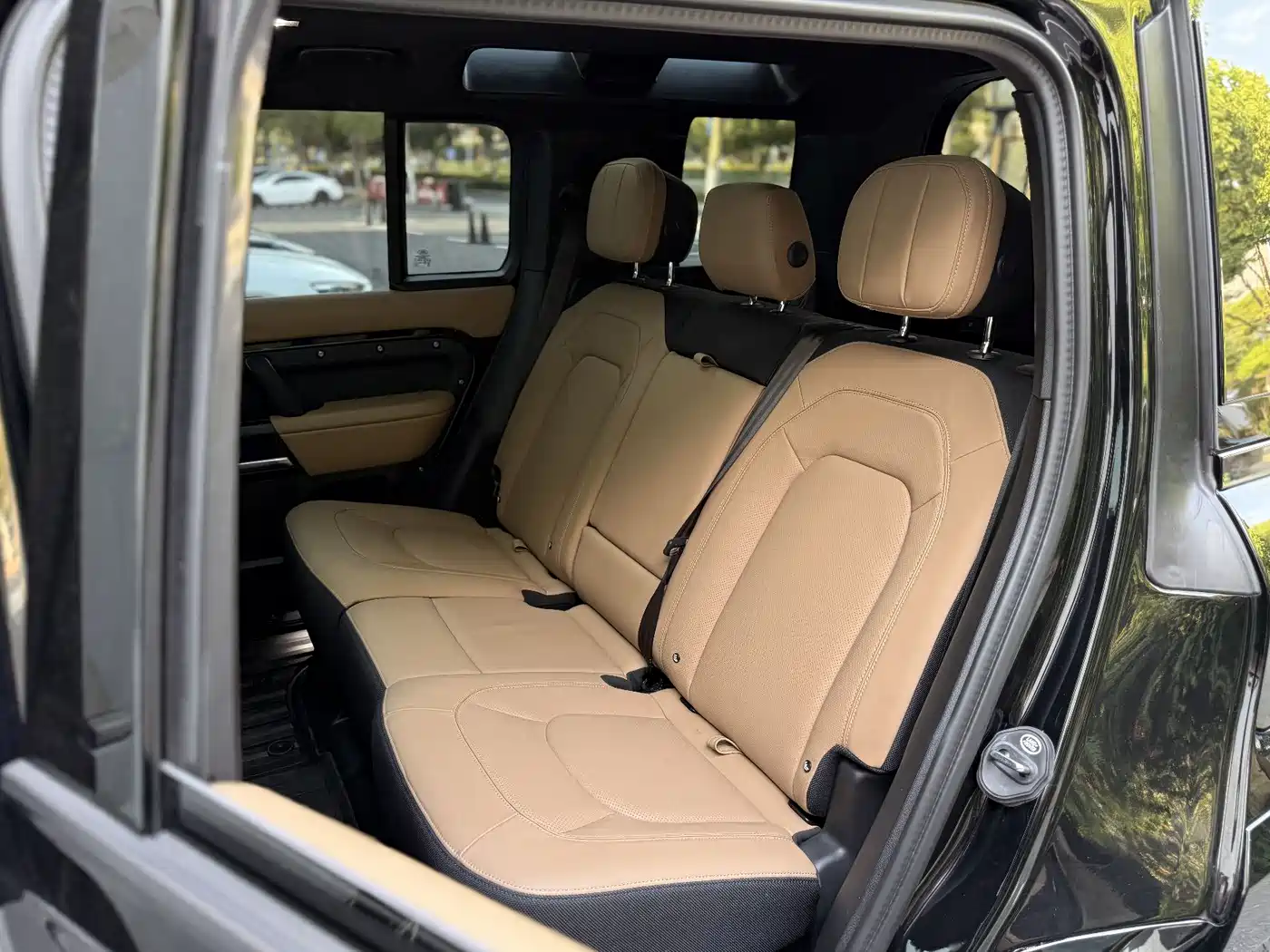 LAND ROVER GUARD