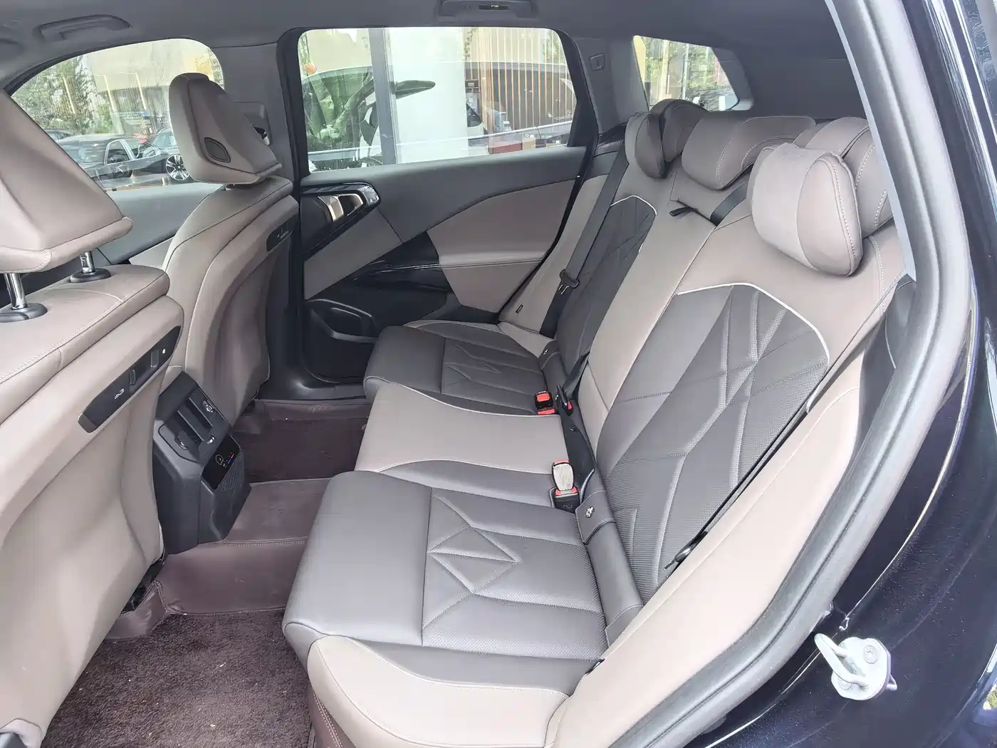 BMW X3 2025 Facelift xDrive25L Luxury Package фото 3