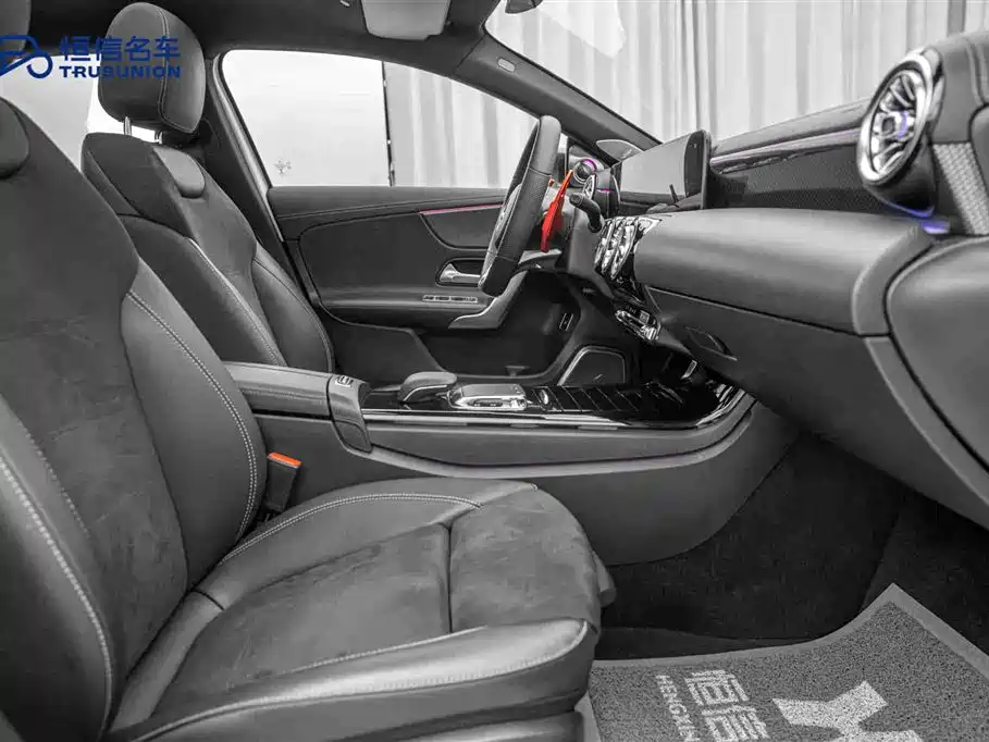 Mercedes-Benz A-Class 2019 A 200 L Sport Sedan фото 15