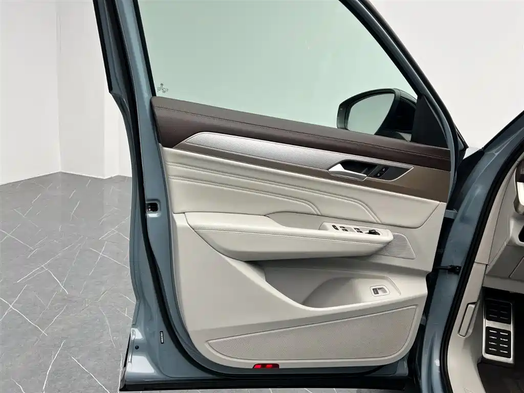 Volkswagen Talagon 2023 380TSI 4WD R-Line Touring Edition фото 11