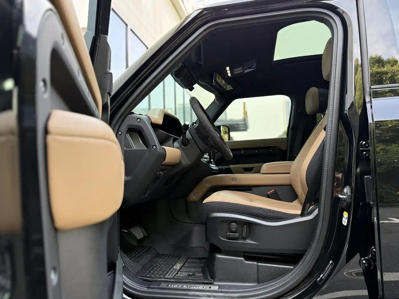 LAND ROVER GUARD
