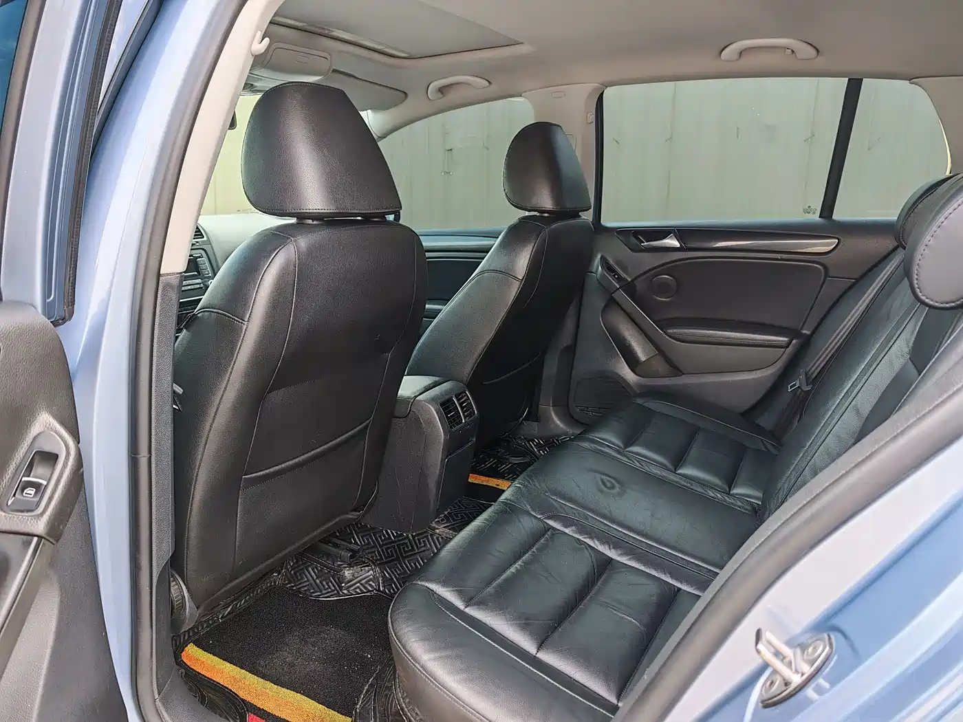 Фото 6 - Volkswagen Golf
