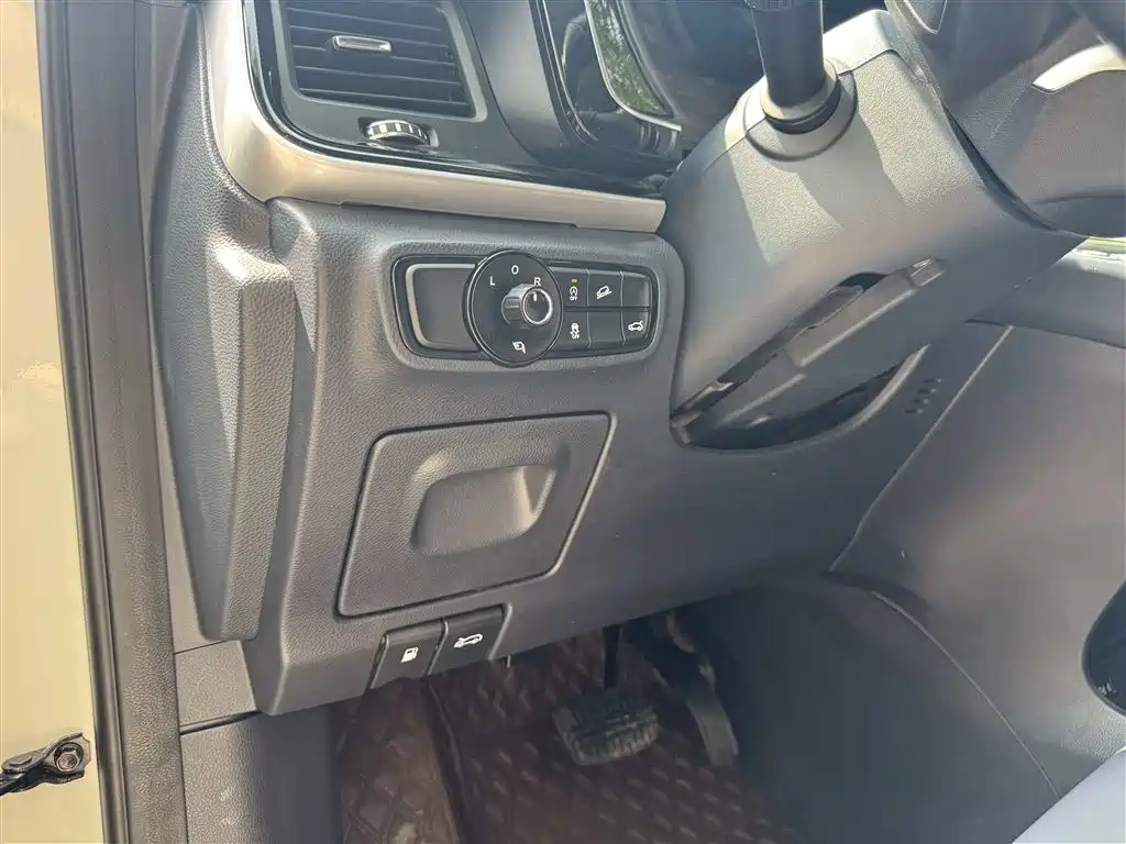 GAC Trumpchi Trumpchi M8 2021 Leading Show Series 390T Prestige Edition фото 30