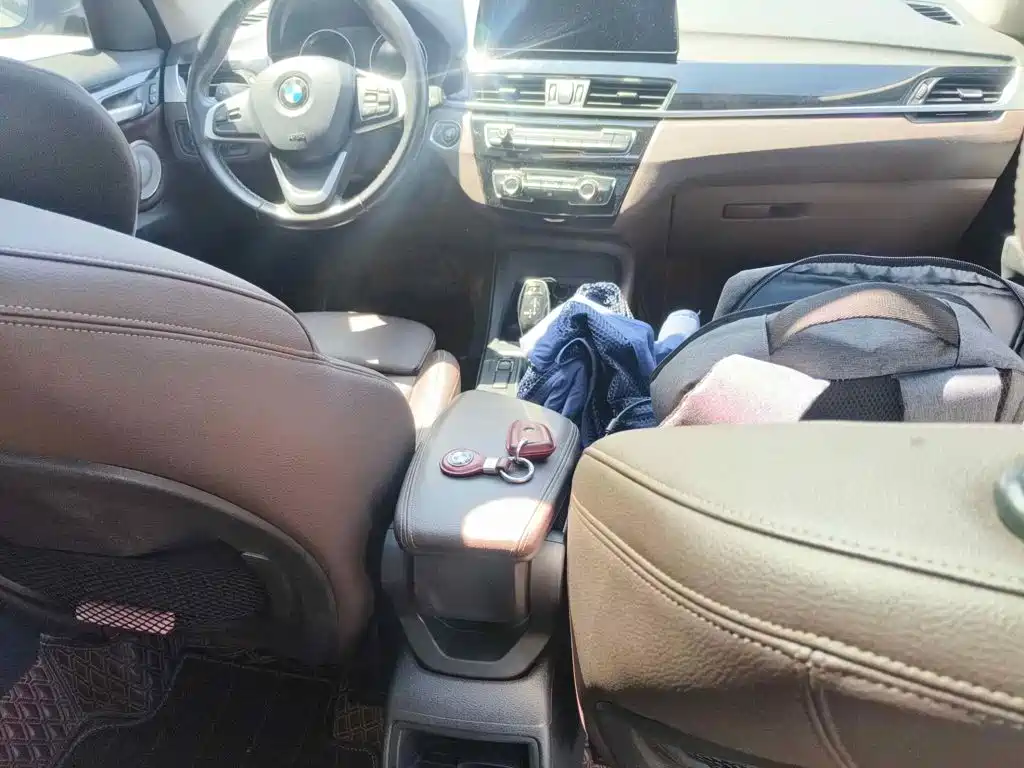 Фото 12 - BMW X1