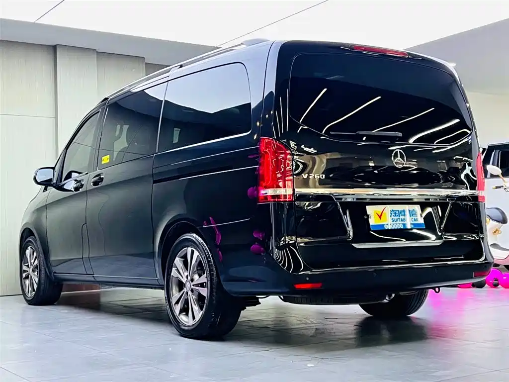 Mercedes-Benz V-Class 2017 Model V 260 Premium Edition фото 6