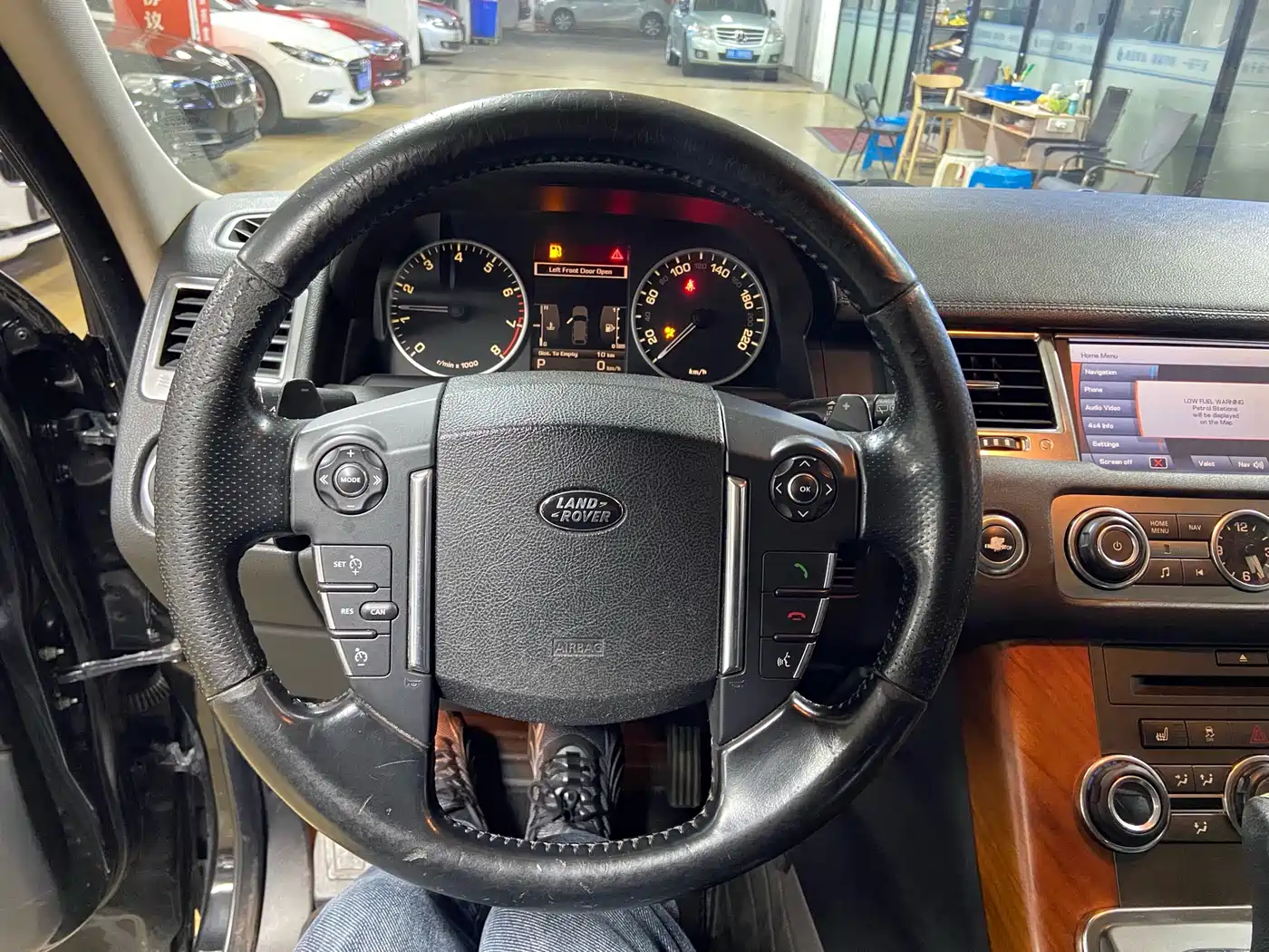 Land Rover Range Rover Sport 2011 5.0 NA V8 HSE фото 12