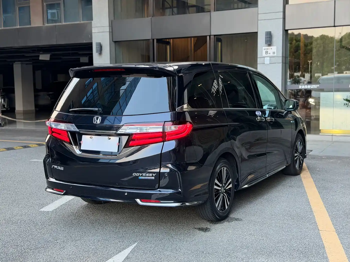 Фото 20 - Honda Odyssey
