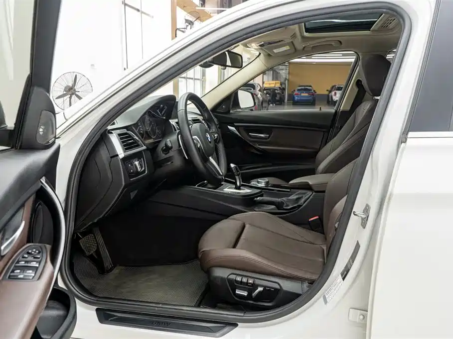 BMW 3 Series 2019 320Li Fashion Type фото 14