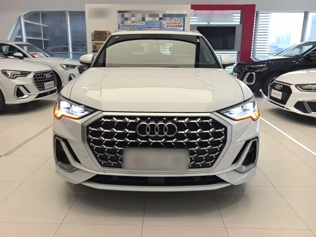 Фото 3 - Audi Q3