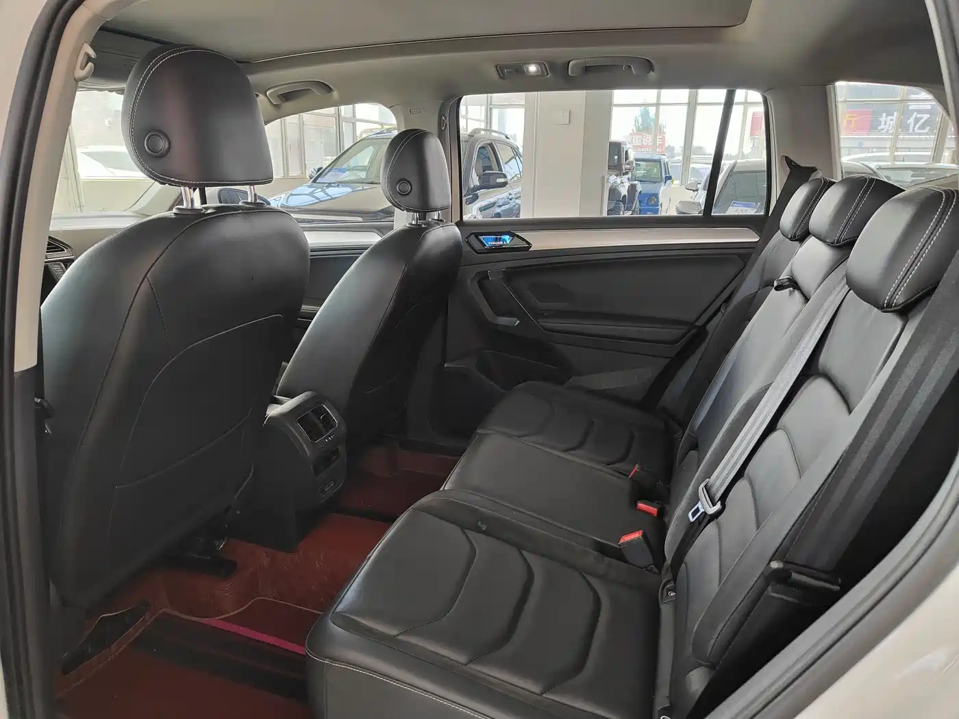 Volkswagen Tiguan L 2018 330TSI Automatic 2WD Luxury Edition фото 5
