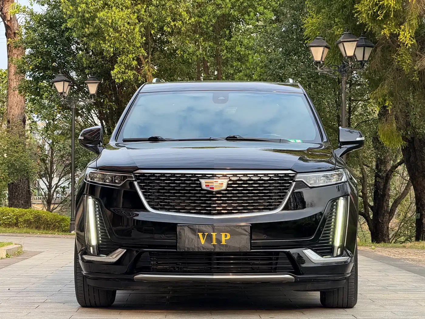 CADILLAC XT6