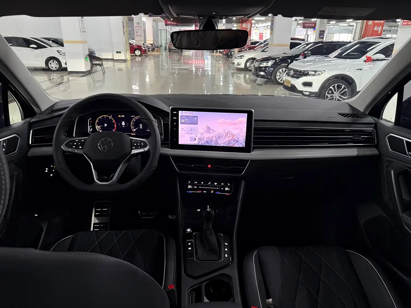 Volkswagen Tiguan L 2026 2025 330TSI Automatic 2WD R-Line Dragon Glory Edition