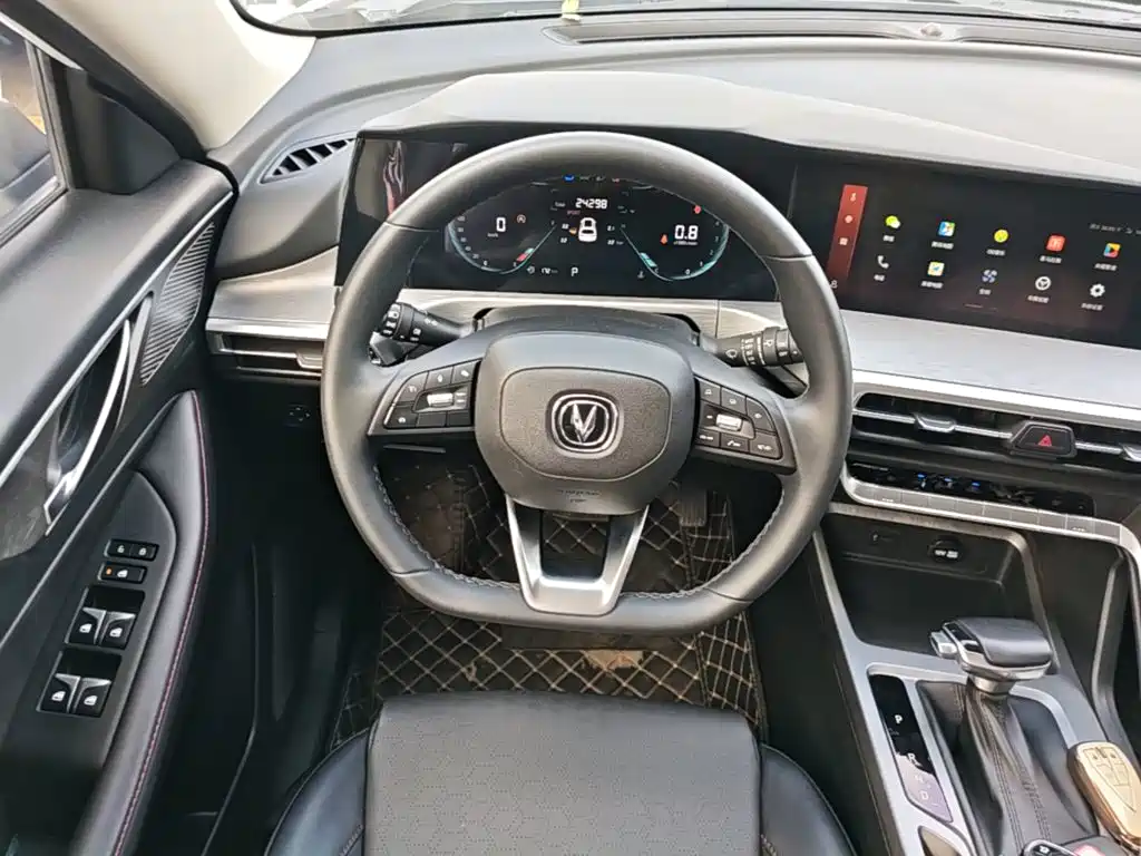 Changan CS35 PLUS 2022 2021 Facelift Blue Whale NE 1.4T DCT Luxury