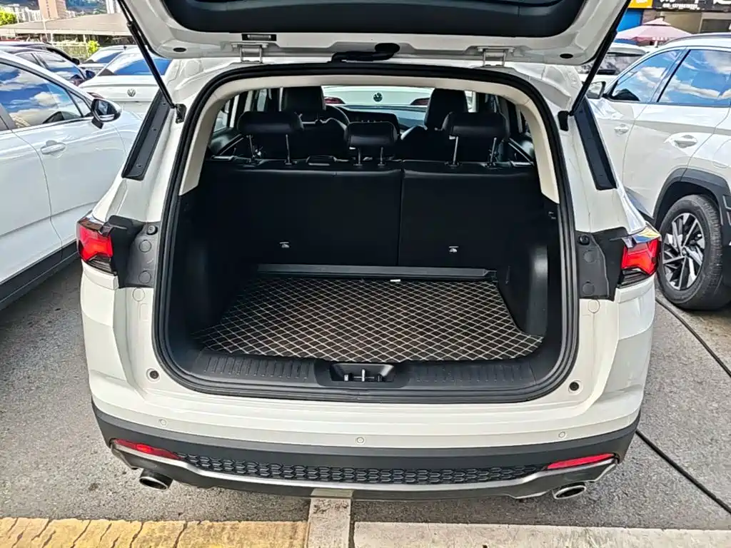 Changan CS35 PLUS 2022 2021 Facelift Blue Whale NE 1.4T DCT Luxury