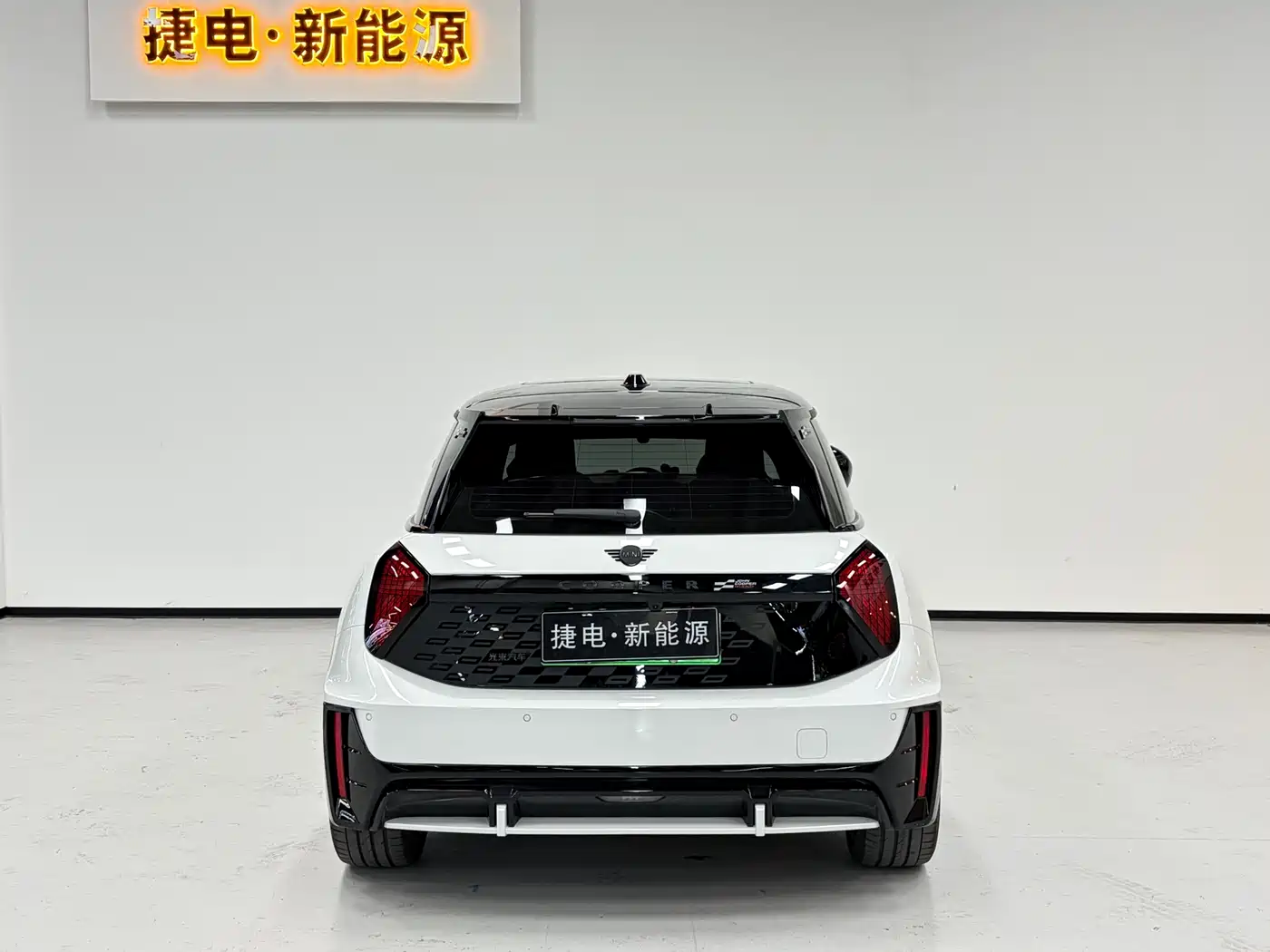 MINI Electric MINI JCW 2025 JOHN COOPER WORKS фото 12