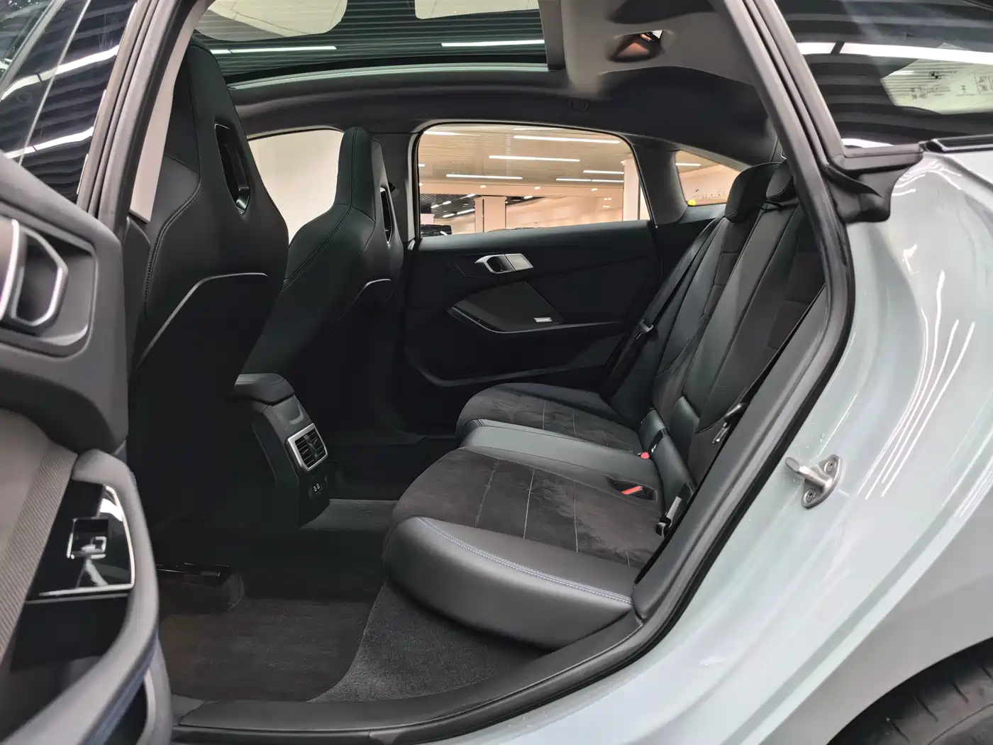 BMW 2 Series 2025 225L M Sport Moonlight Package фото 12
