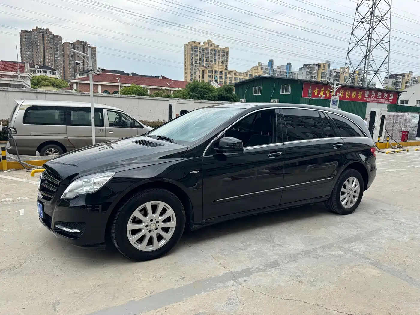 Mercedes-Benz R-Class 2017 R 320 4MATIC Business Collector's Edition фото 4